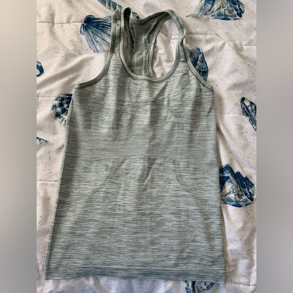 Lululemon Athletica Swiftly Tank Top size 6 EUC - Picture 3 of 8